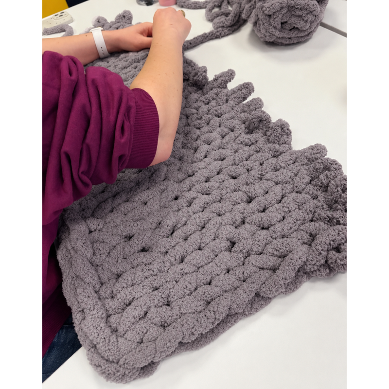 Włóczka chenille standard kolor nr 907 - 300g - produkt wyplatamy.pl 2