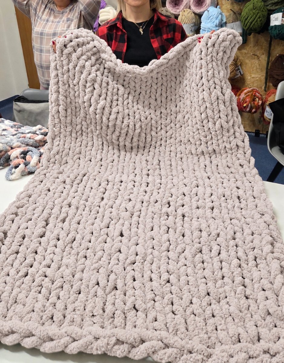 Włóczka chenille standard kolor nr 939 - 230g – Inspiracja nr. 3