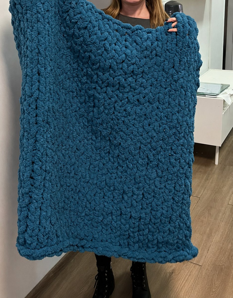 Włóczka chenille standard kolor nr 910 - 300g – Inspiracja nr. 2