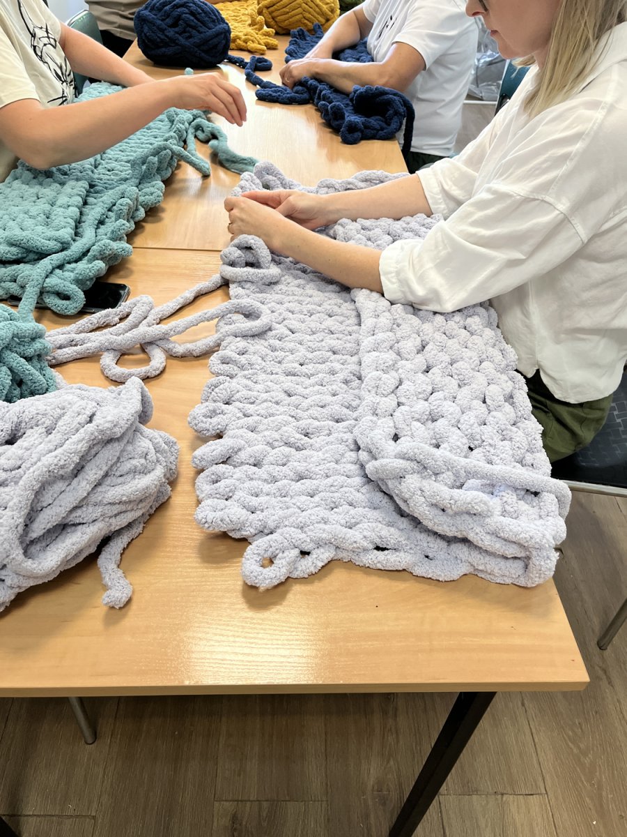 Włóczka chenille standard kolor nr 41 - 230g – Inspiration No. 3