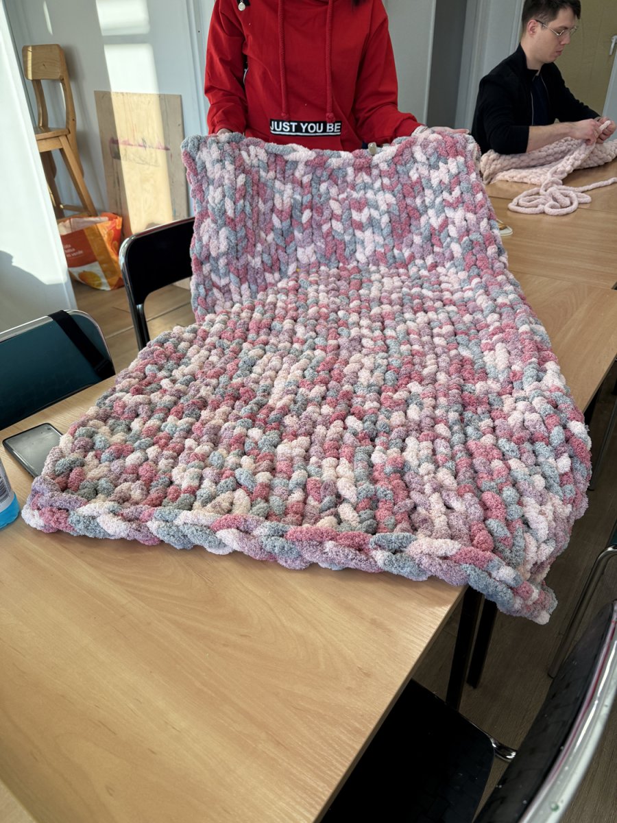 Włóczka chenille standard kolor nr 1 - 230g – Inspiracja nr. 2