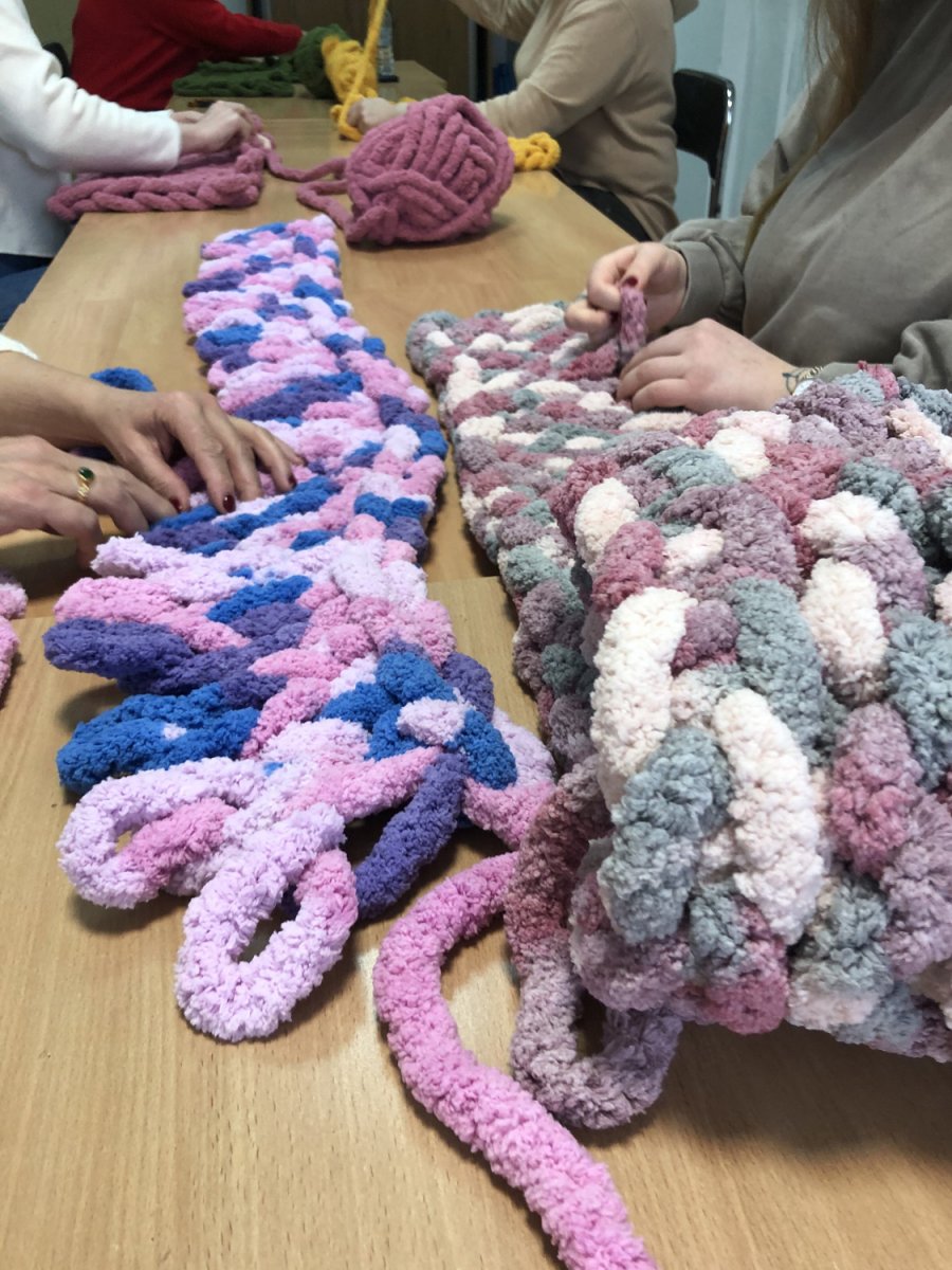 Włóczka chenille standard kolor nr 2 - 230g – Inspiracja nr. 2