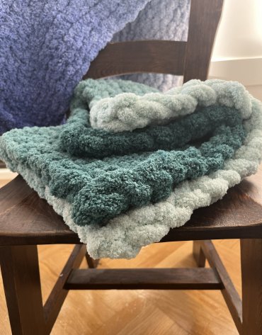 Włóczka chenille OMBRE kolor nr 753 - 600g – Inspiracja nr. 2 Włóczka chenille OMBRE kolor nr 753 - 600g – Inspiracja nr. 2