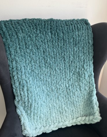 Włóczka chenille OMBRE kolor nr 753 - 600g – Inspiracja nr. 3 Włóczka chenille OMBRE kolor nr 753 - 600g – Inspiracja nr. 3