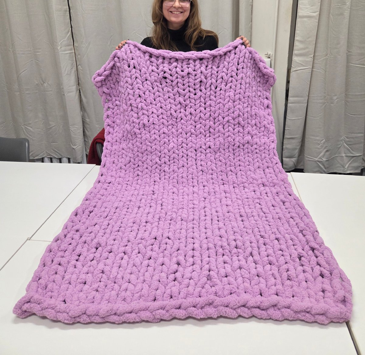 Włóczka chenille standard kolor nr 22 - 230g – Inspiration Nr. 4