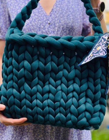 Włóczka FlowerYarn Crocus Zielony 500g – gruba włóczka do torebek, koców i dekoracji – Inspiracja nr. 1